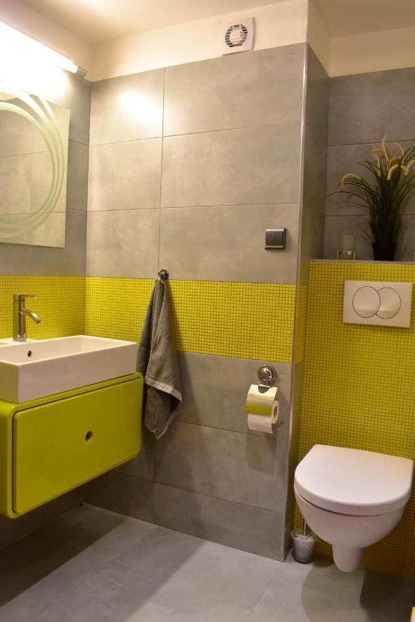 פראג New Central Rooftop With Private Wellness, Sauna & Whirlpool Bath מראה חיצוני תמונה